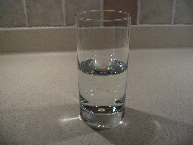 חצי הכוס הריקה